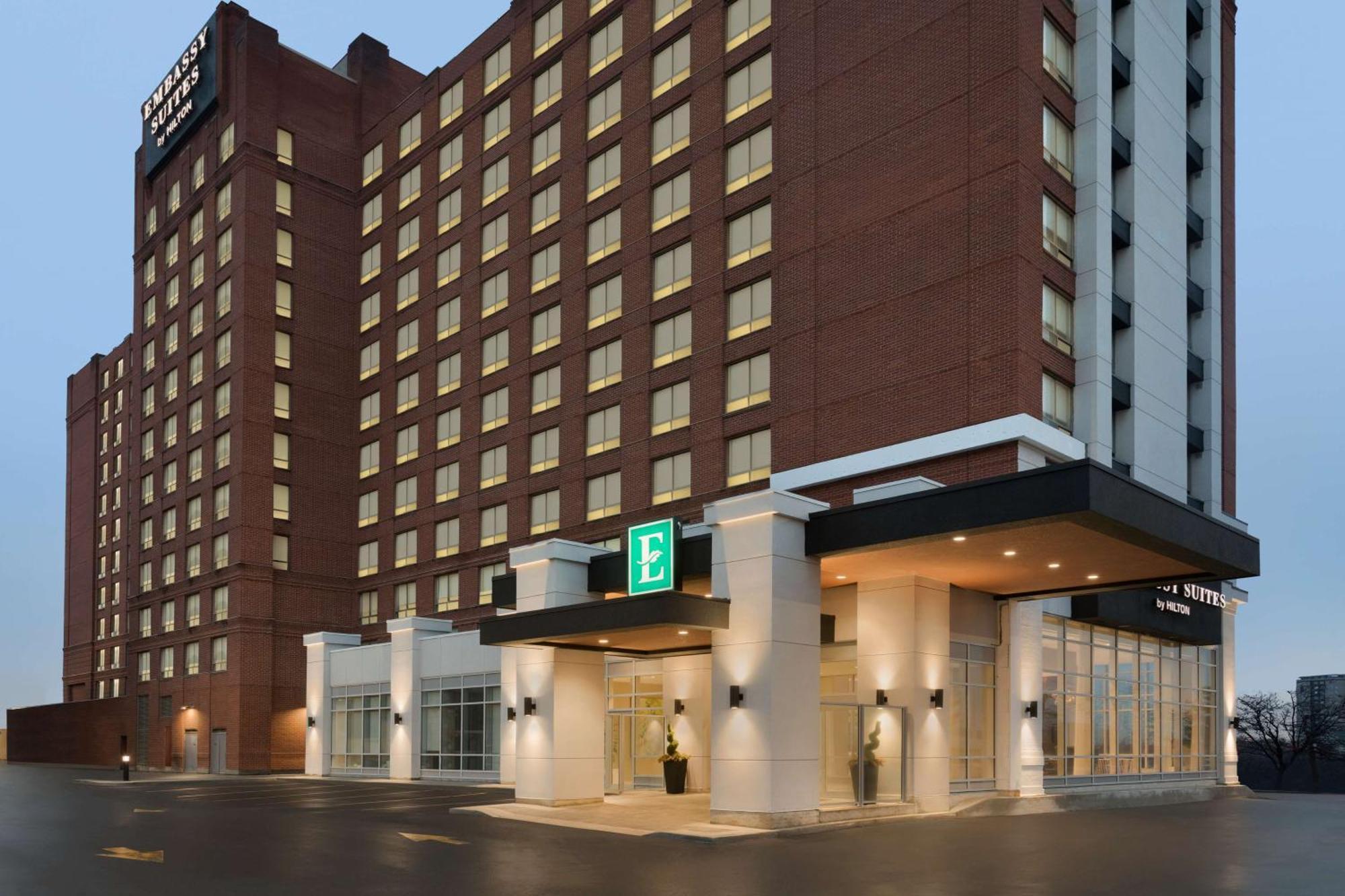 Embassy Suites By Hilton Toronto Airport Exterior photo