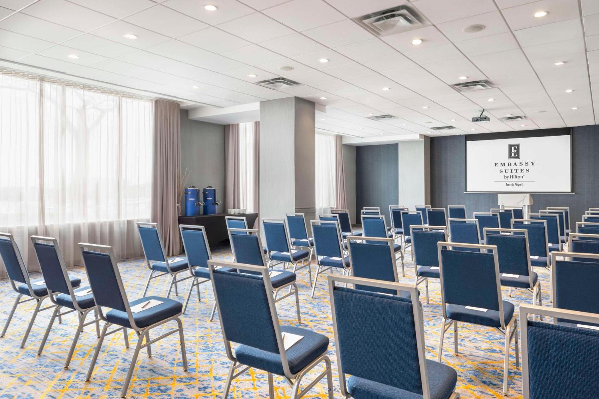 Embassy Suites By Hilton Toronto Airport Exterior photo