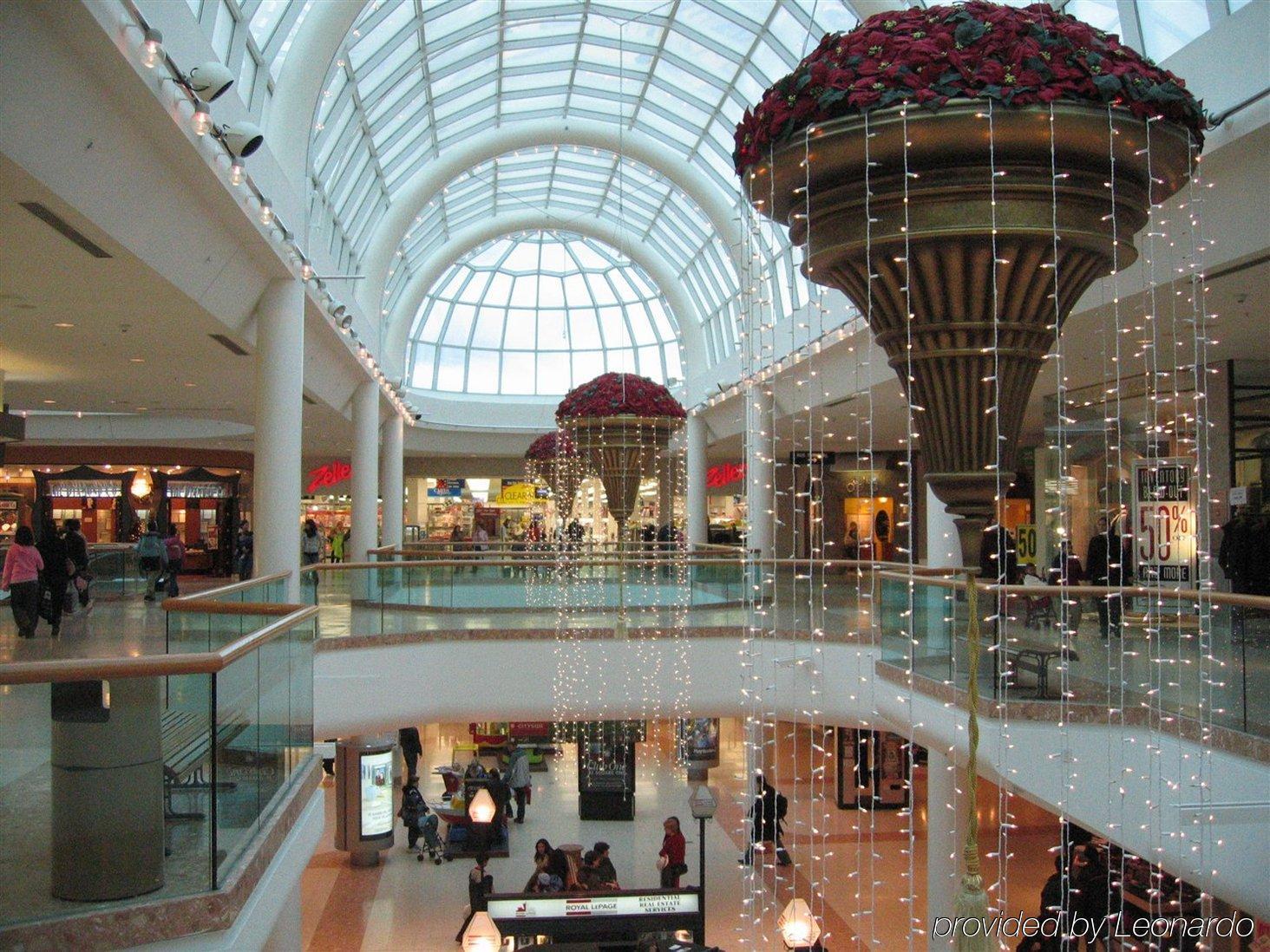 Embassy Suites By Hilton Toronto Airport Interior photo